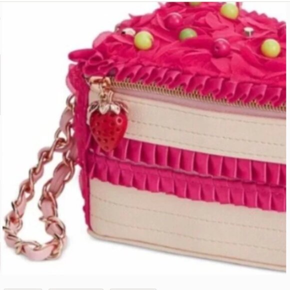 NWT Betsey Johnson LETS EAT CAKE WRISTLET-COLLECTIBLE - Picture 2 of 12